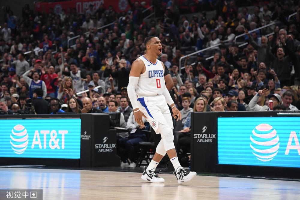 在比赛背后 在比赛背后