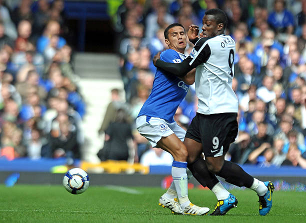 显示了他的 显示了他的